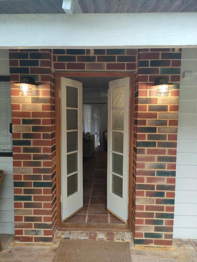 Yanchep Seaside Cottage Exterior photo