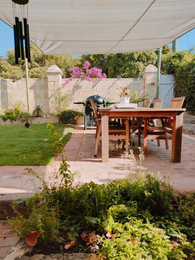 Yanchep Seaside Cottage Exterior photo
